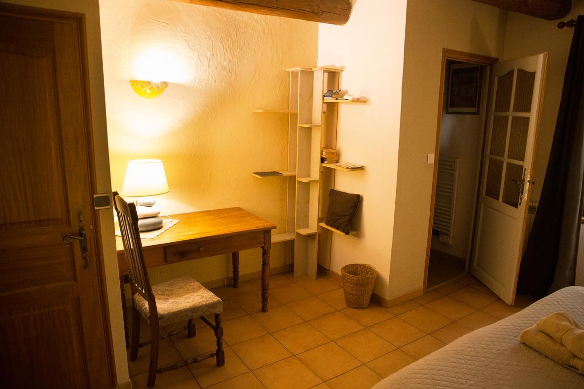 Châteauneuf-de-Gadagne Mas Des Vertes Rives Bed & Breakfast エクステリア 写真